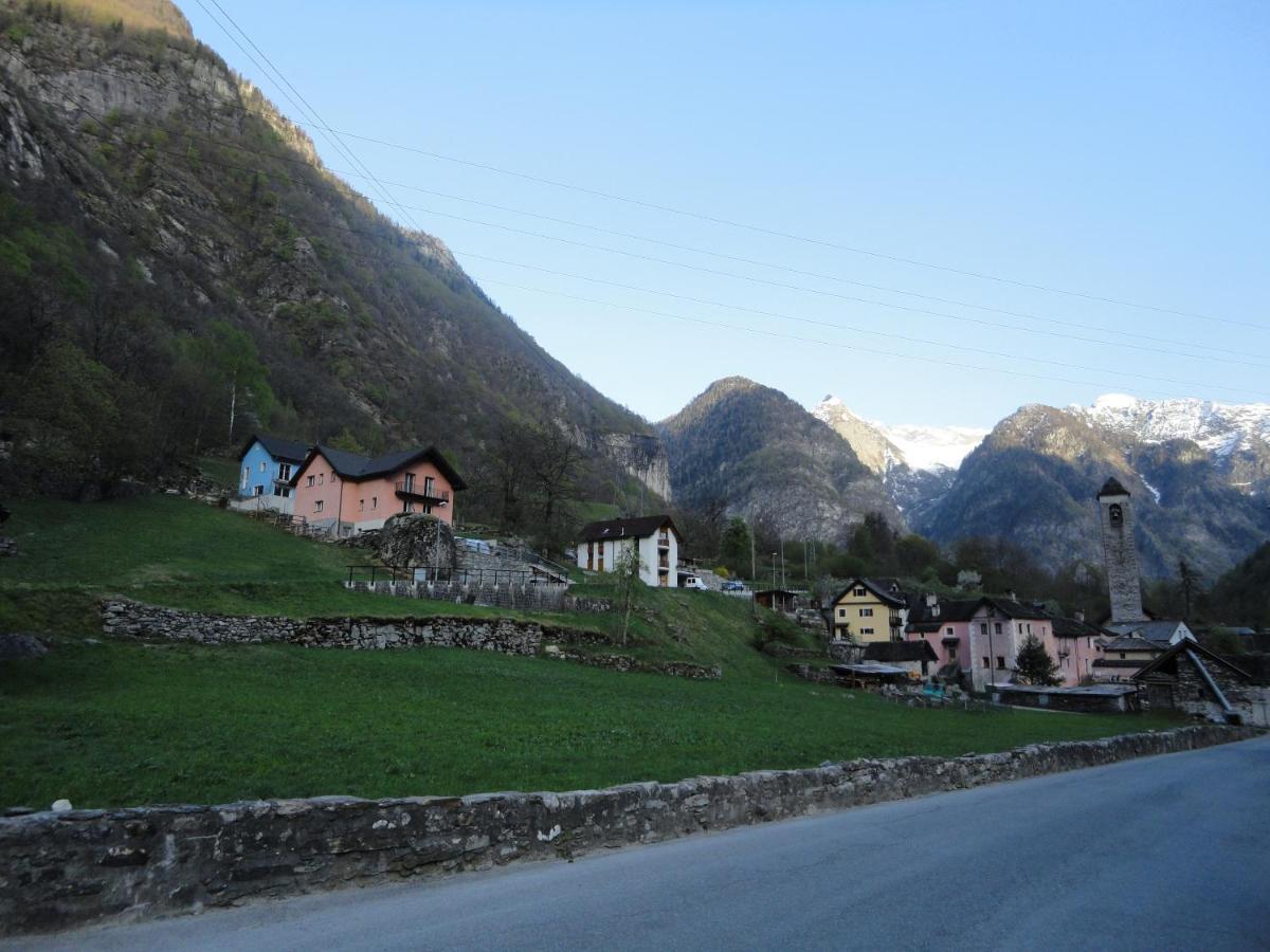 Ristorante Garni Lavizzara Hotell Sornico Exteriör bild