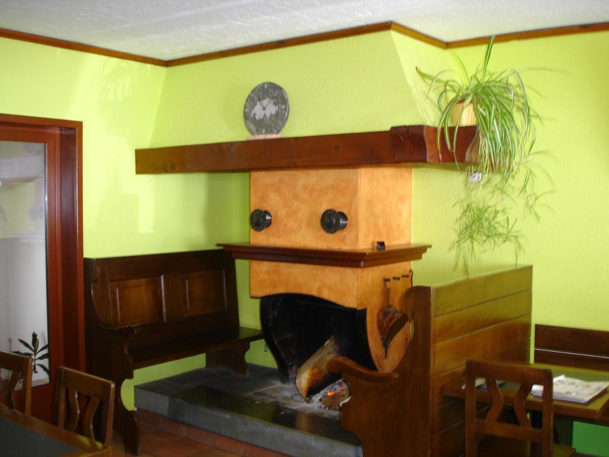 Ristorante Garni Lavizzara Hotell Sornico Exteriör bild
